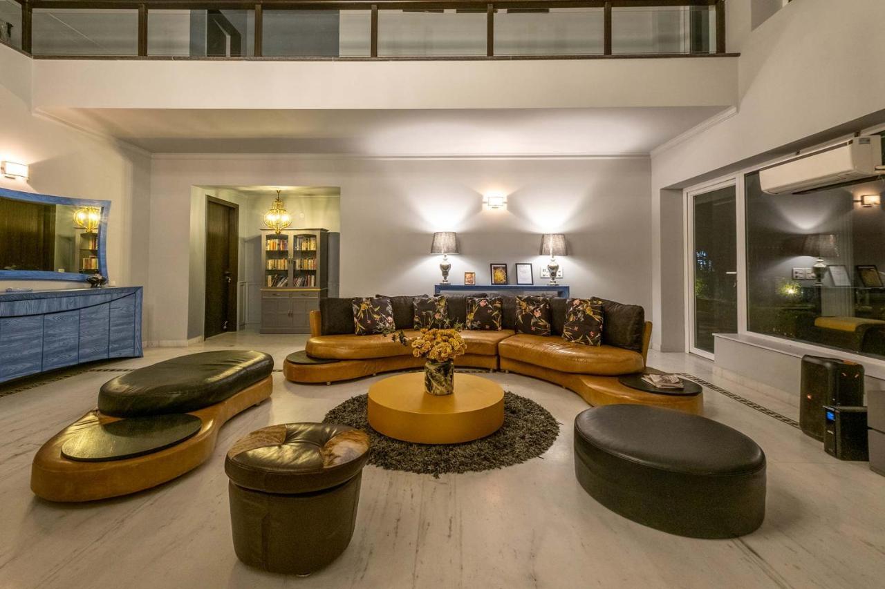 Stayvista At The Banyan Abode With Pool Table, Pet Friendly & Outdoor Pool Manesar Zewnętrze zdjęcie