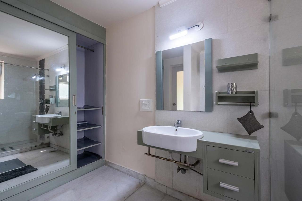Stayvista At The Banyan Abode With Pool Table, Pet Friendly & Outdoor Pool Manesar Zewnętrze zdjęcie