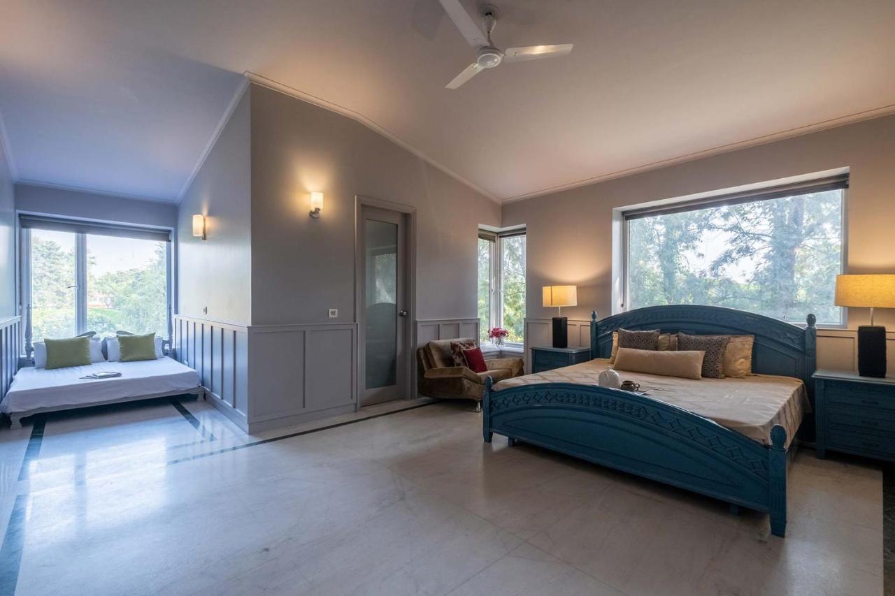 Stayvista At The Banyan Abode With Pool Table, Pet Friendly & Outdoor Pool Manesar Zewnętrze zdjęcie