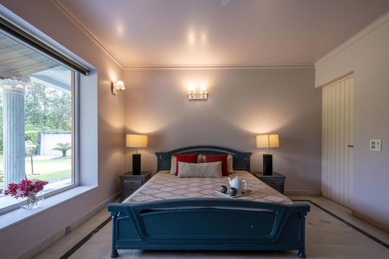 Stayvista At The Banyan Abode With Pool Table, Pet Friendly & Outdoor Pool Manesar Zewnętrze zdjęcie